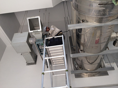 空調設備機器保守
